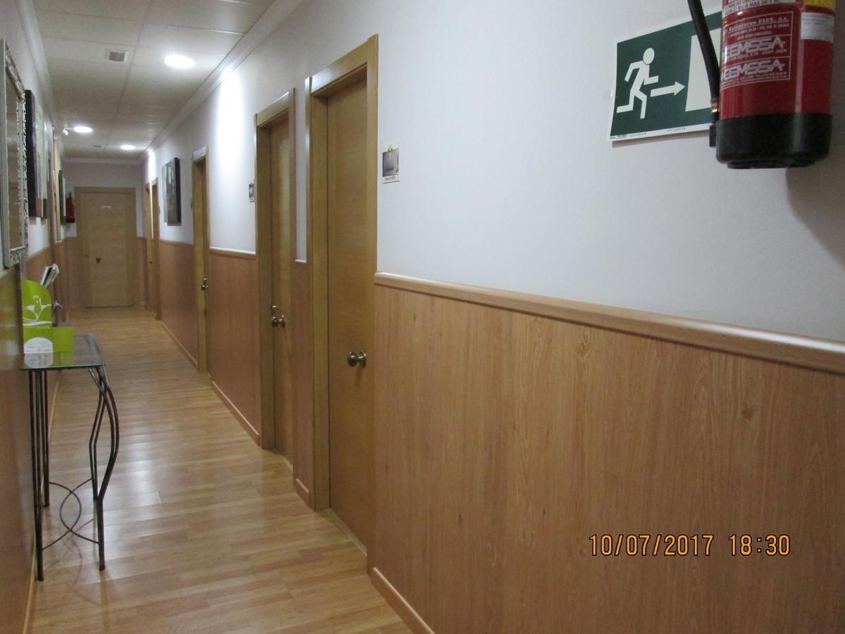 Hostal Banderas Fuensanta de Martos Dış mekan fotoğraf